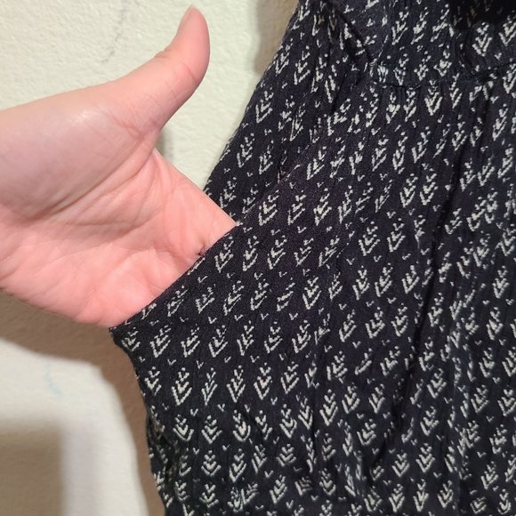 Lulus Creative Approach Sleeveless Layered Romper Elastic Waist Size M B… - Picture 5 of 9